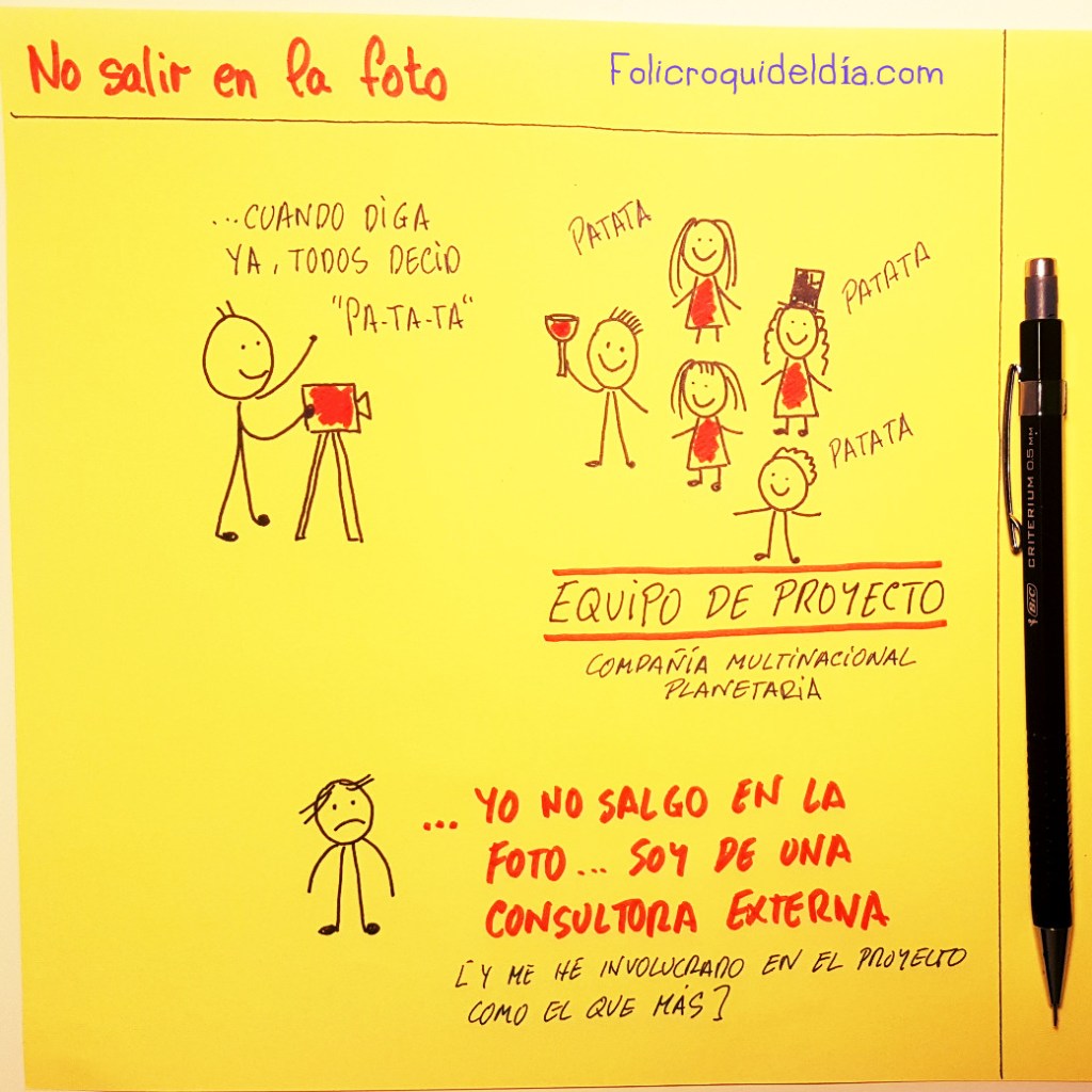 No salir en la foto oficial de la empresa. En la foto sólo sale el personal interno que ha participado en el proyecto. Lo que no son de la empresa..no salen